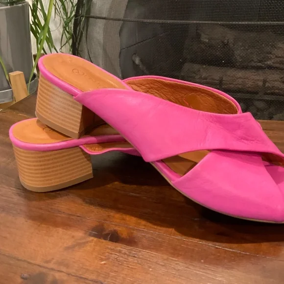 Unity in Diversity Erica Slide Sandal Pink size 8 - 8.5 - Picture 6 of 8